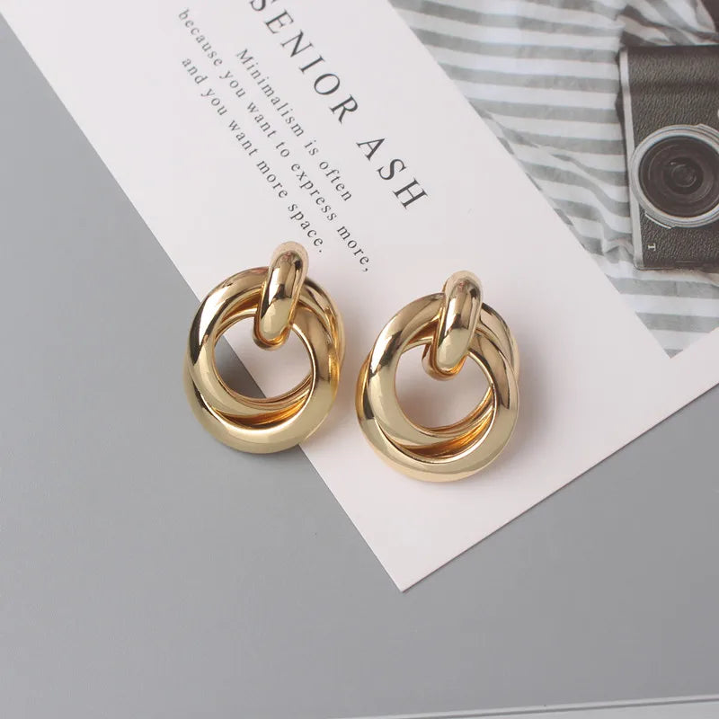 Gold Color Metal Drop Earrings Irregular Hollow Heart Pendants Earrings Twisted Geometric Personality Earrings for Women