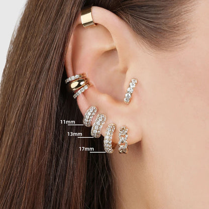 Lot de 3 paires de boucles d’oreilles créoles classiques  
Découvrez ce lot exclusif de boucles d’oreilles créoles, un incontournable pour toutes les femmes et filles qui recherchent un accessoire à la fois élégant et polyvalent.