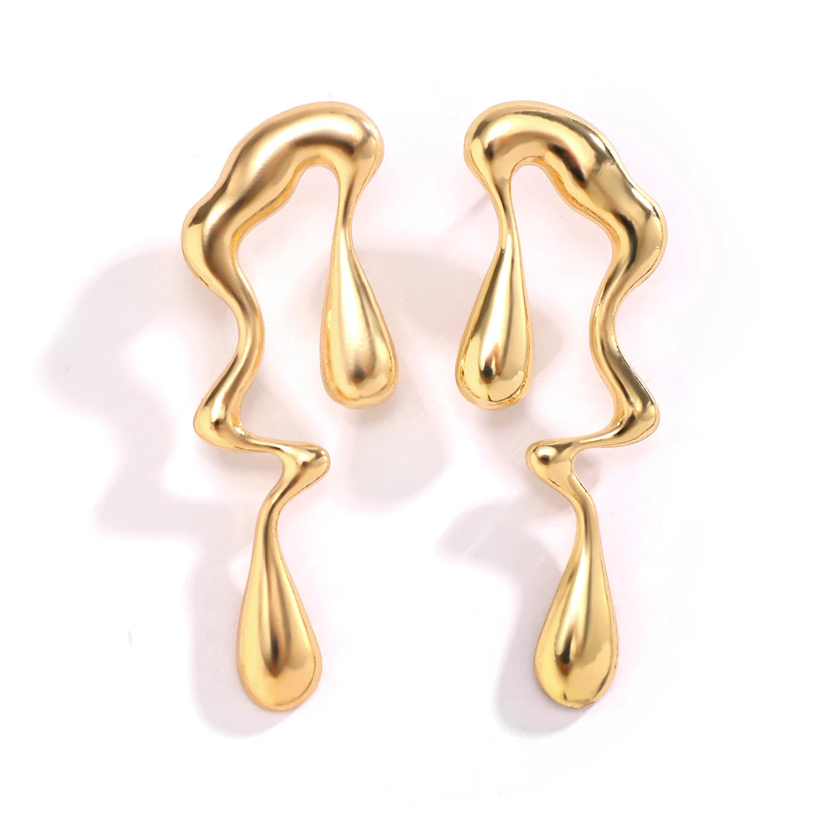 Boucles d’oreilles à tige géométriques gothiques - Style exagéré et tendance Y2K
Plongez dans l’univers audacieux et captivant de ces boucles d’oreilles à tige géométriques gothiques. Conçues pour les femmes qui osent se démarquer.