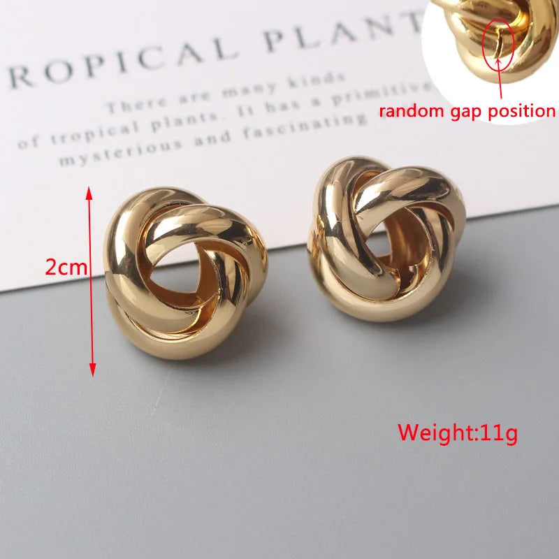 Gold Color Metal Drop Earrings Irregular Hollow Heart Pendants Earrings Twisted Geometric Personality Earrings for Women